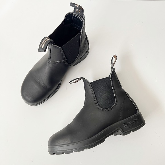 Blundstone Black Leather Ankle Chelsea Boots Pull On womens Size 5 US / 2 AU - Picture 1 of 10
